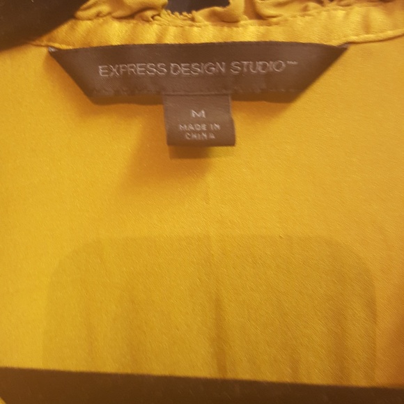 Express golden 100% silk blouse, as new! Size Medium - Picture 4 of 9